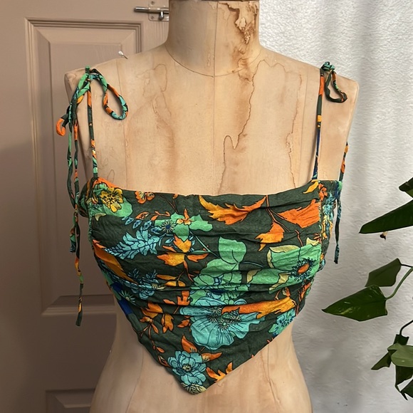 Free People Reversible Halter Top Floral Print Size Large SOLD OUT - Picture 3 of 6